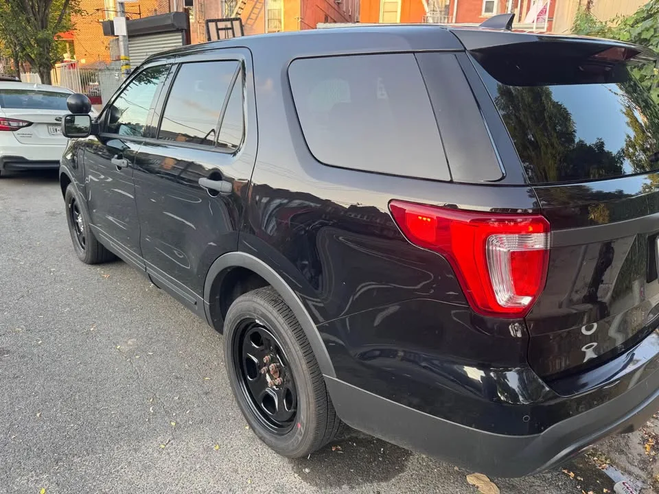 2016 Ford Explorer · Sport Utility 4D image indicator(3)