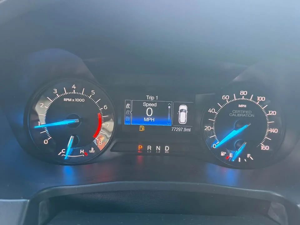 2016 Ford Explorer · Sport Utility 4D image indicator(5)