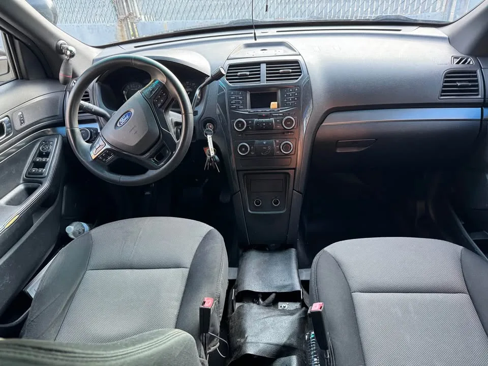 2016 Ford Explorer · Sport Utility 4D image indicator(8)