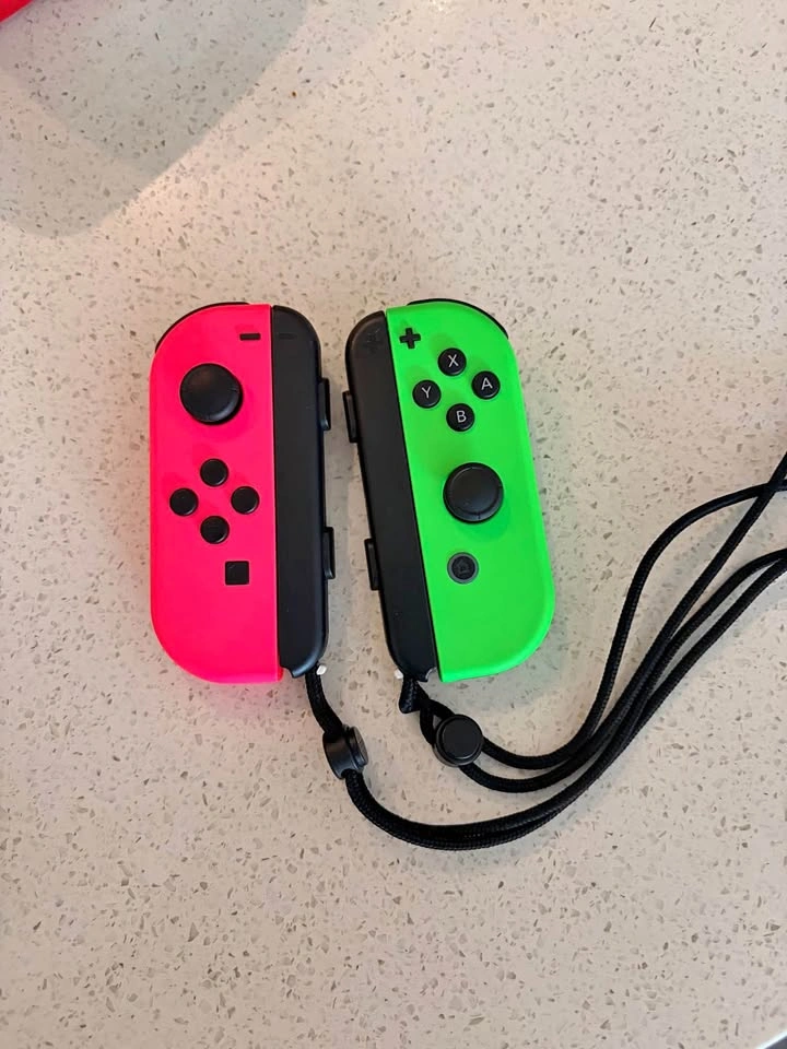 Nintendo Switch Official Joycons LIKE NEW