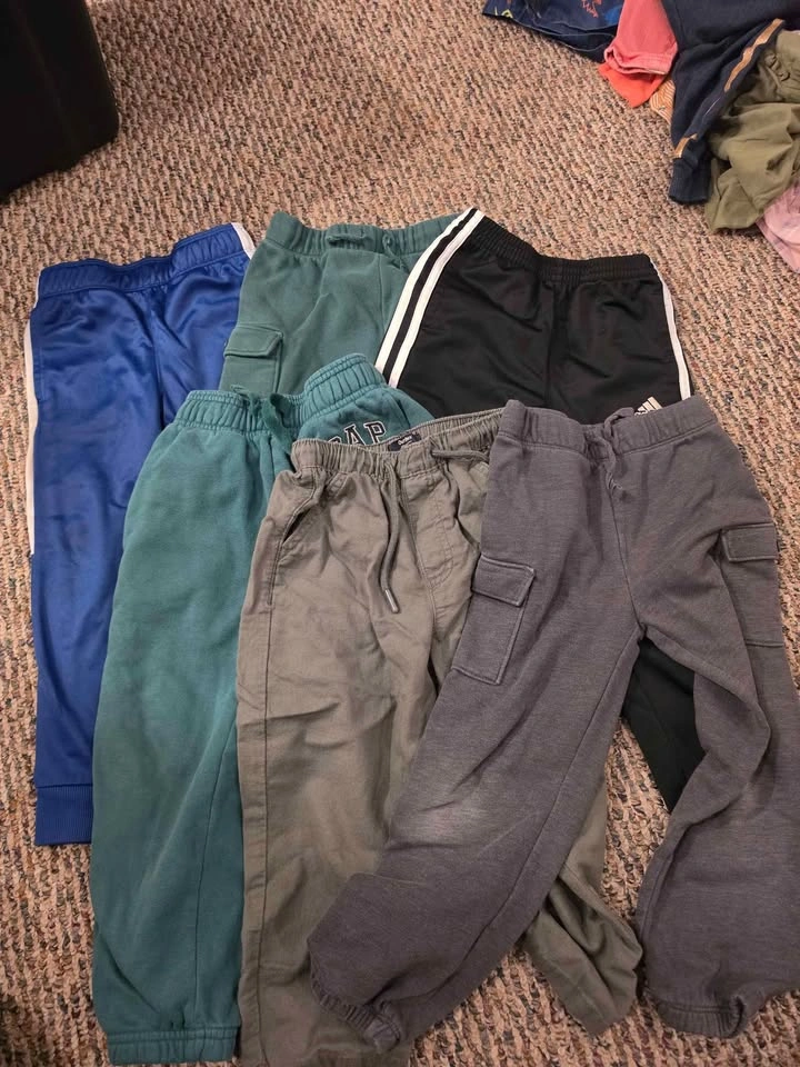 15 piece bundle - Boys clothes size 5/6 - photo 4