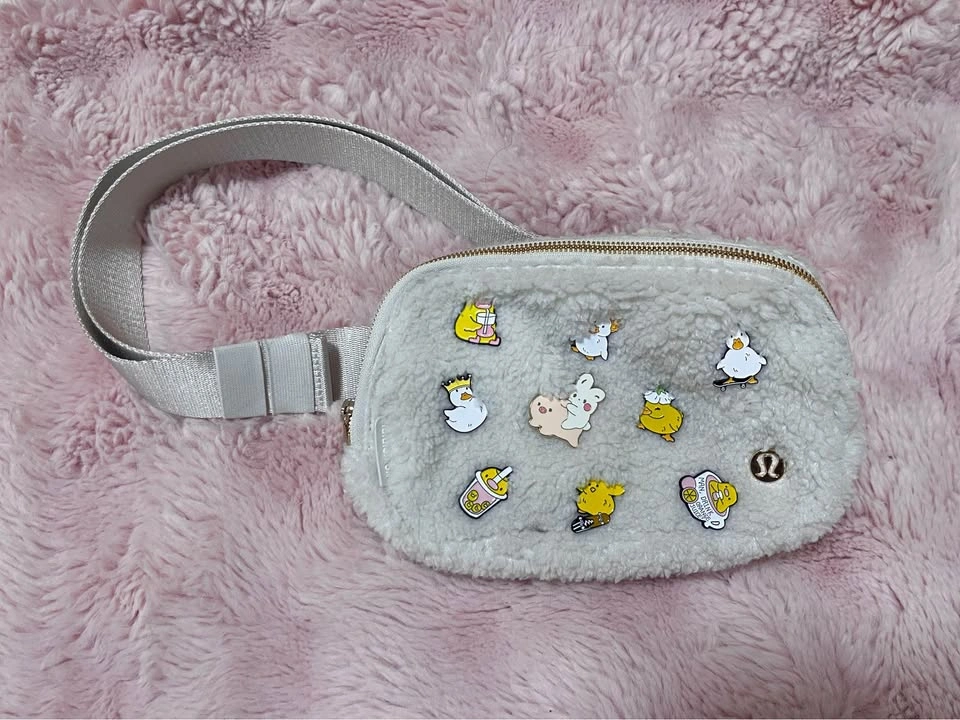 Lululemon Everywhere Belt Bag Fleece - BONE COLOUR - photo 2