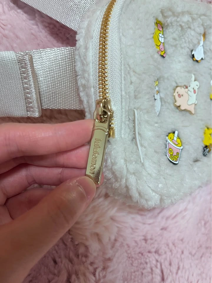 Lululemon Everywhere Belt Bag Fleece - BONE COLOUR - photo 5
