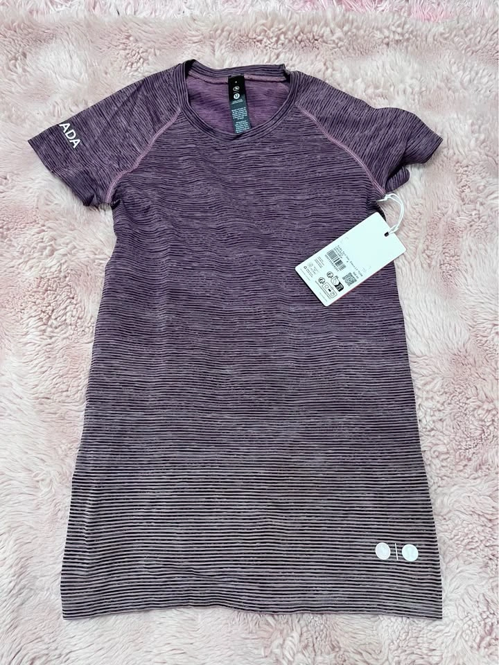 LIMITED EDITION Lululemon Team Canada Swiftly Tech Short Sleeve - photo 2
