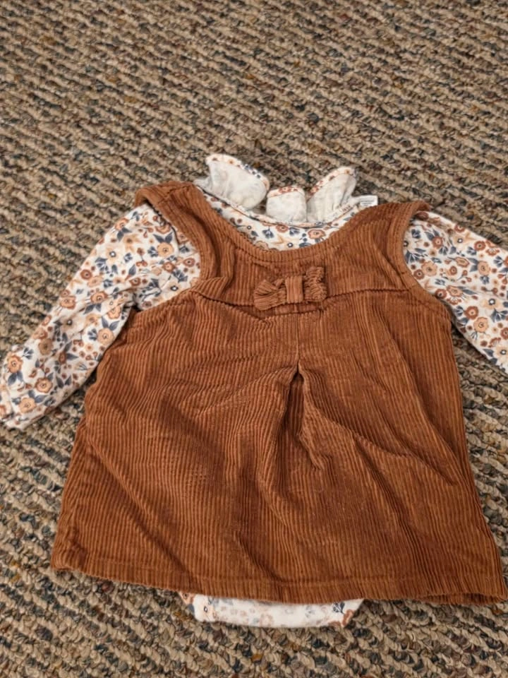 48 piece bundle Girl clothes size 6-12m - photo 3