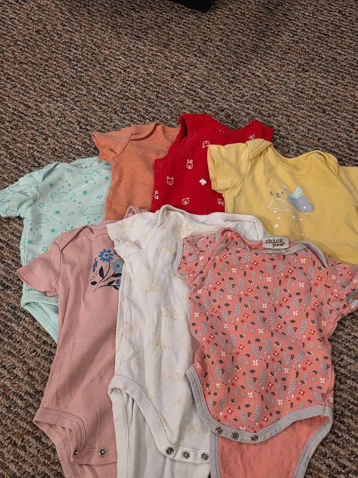 48 piece bundle Girl clothes size 6-12m - photo 5