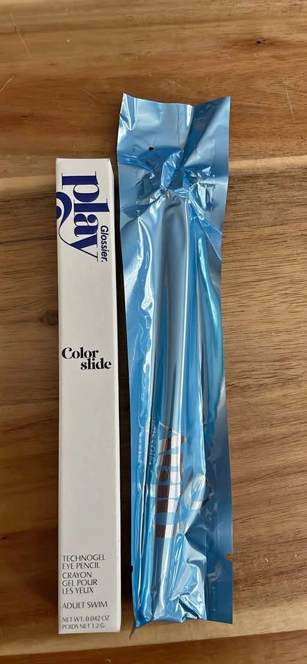 NEW- GLOSSIER PLAY COLOR SLIDE TECHNOGEL EYE PENCIL