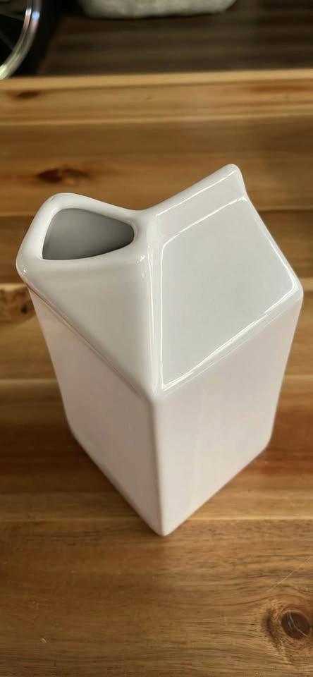 Ceramic egg tray and porcelain milk carton set - photo 4