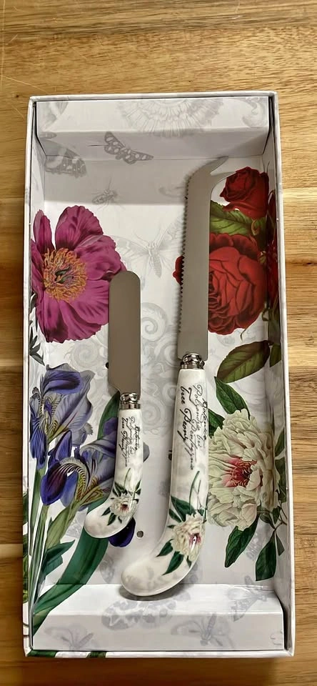 WHIMSICAL PEONY DESIGN CHEESE AND SPREADER SET