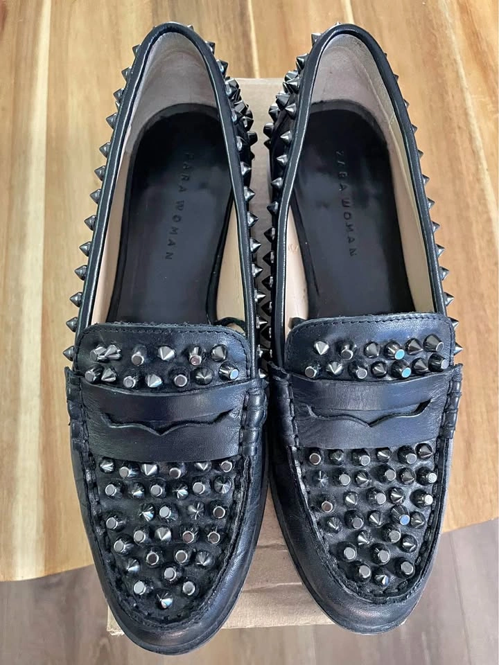 Zara Women Black Studded Loafers/Moccasins