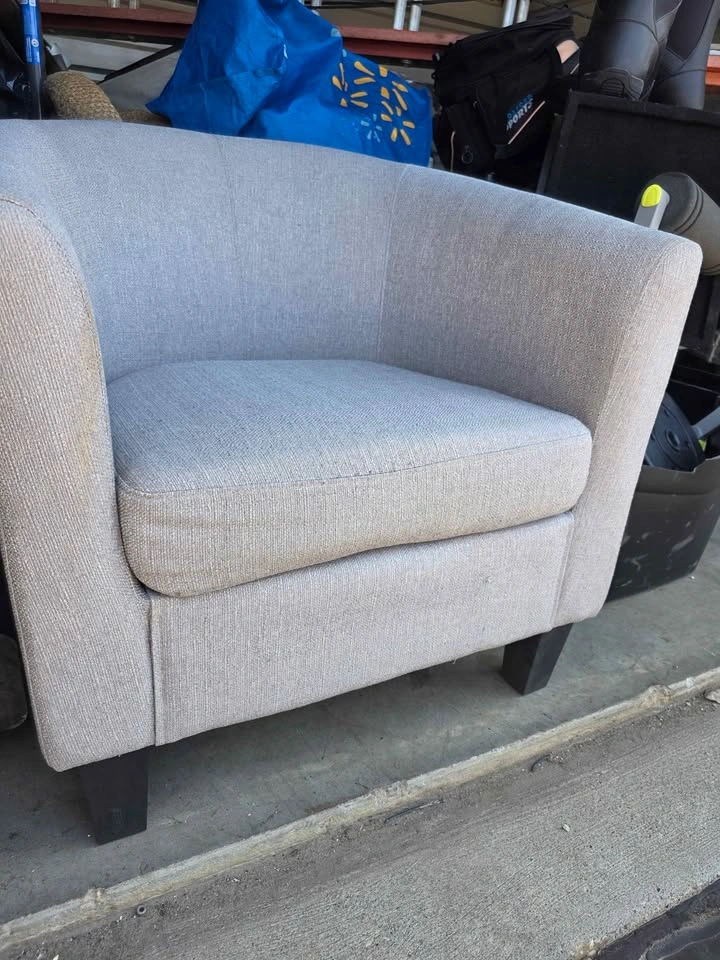 Light Gray Accent Chair - photo 2