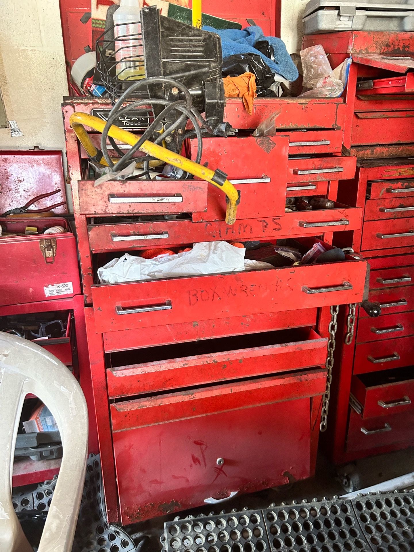 Tool box $300 OBO - photo 2