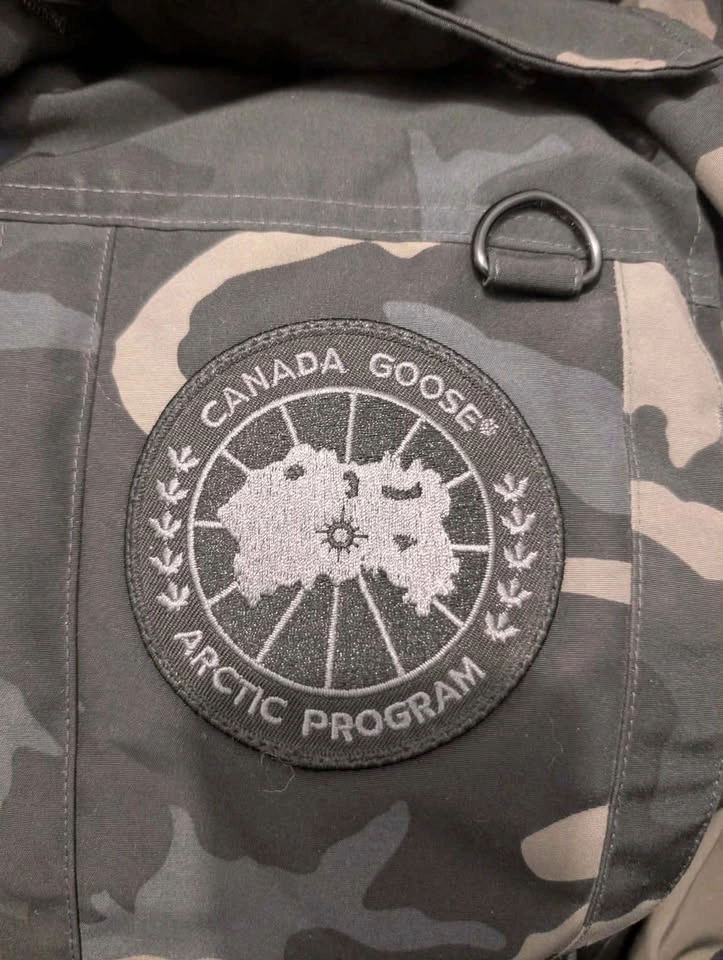 Canada Goose Expedition Parka Black Camo - photo 4