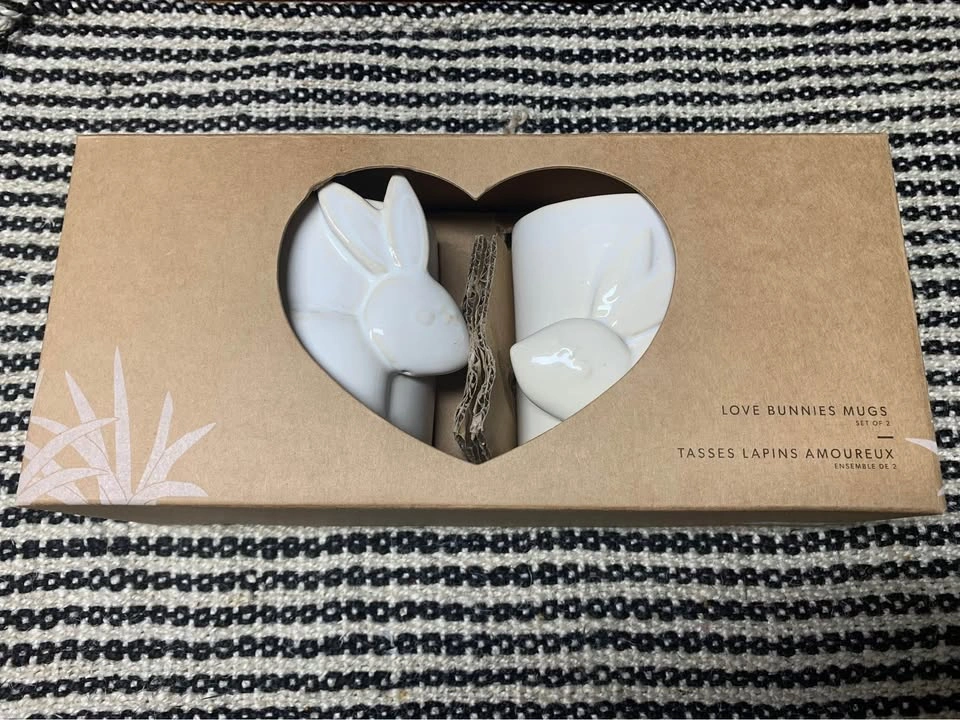 KISSING BUNNY MUGS SET OF 2 - photo 4