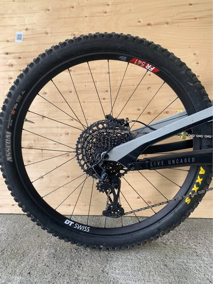 2021 yt capra shred xl - photo 4