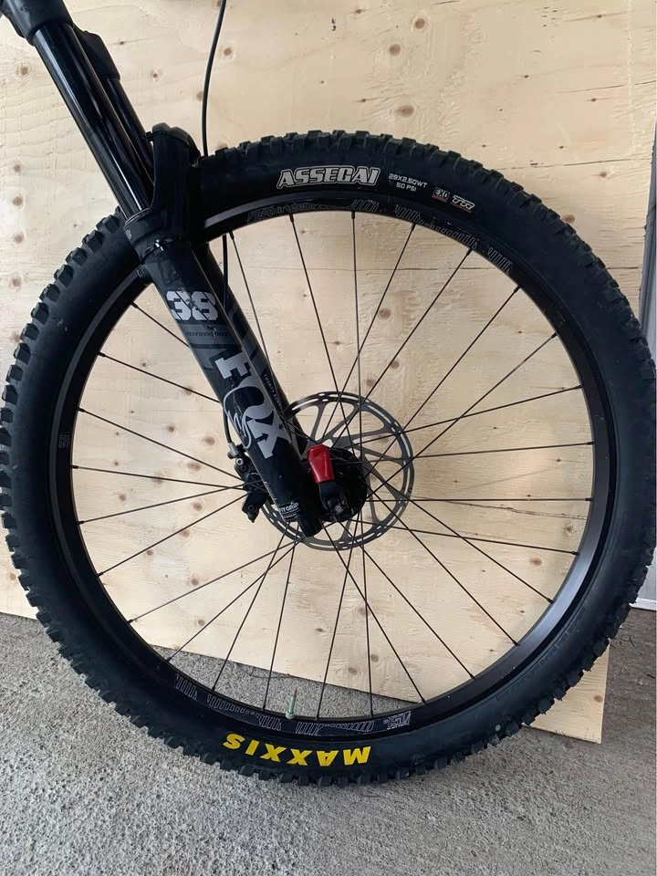 2021 yt capra shred xl - photo 5