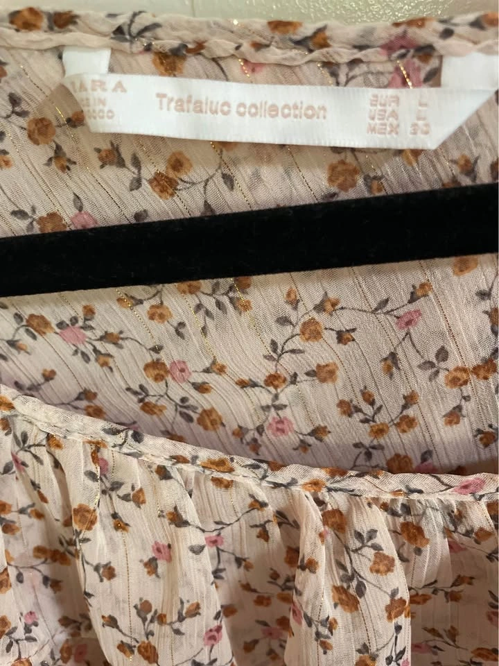 Beautiful ZARA floral top - photo 2