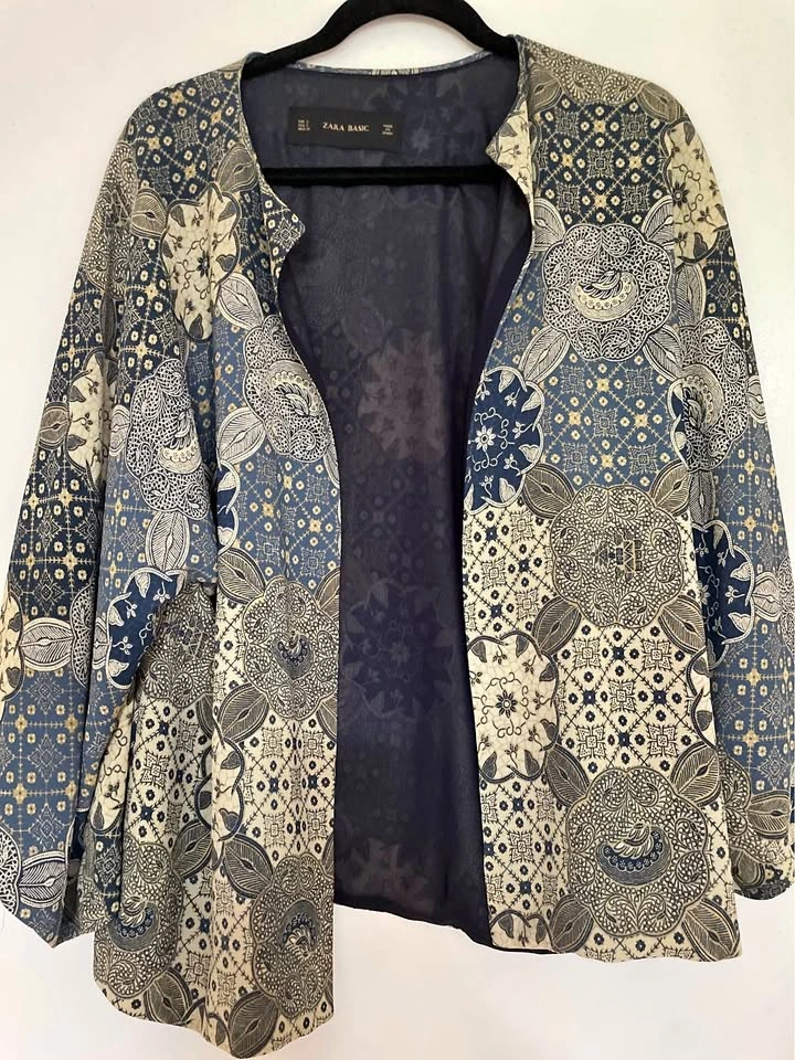 Zara Womens Navy Blue Beige Long Sleeve Paisley Print Cardigan B