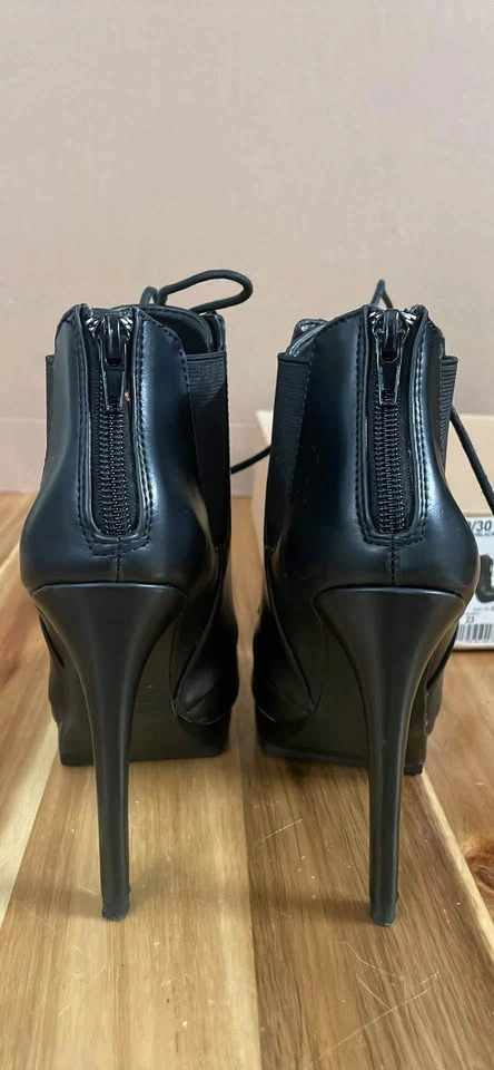 ZARA BLACK LACEUP STILLETO BOOTS - photo 3