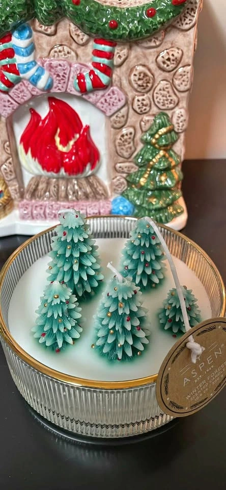 CHRISTMAS TREE CANDLE