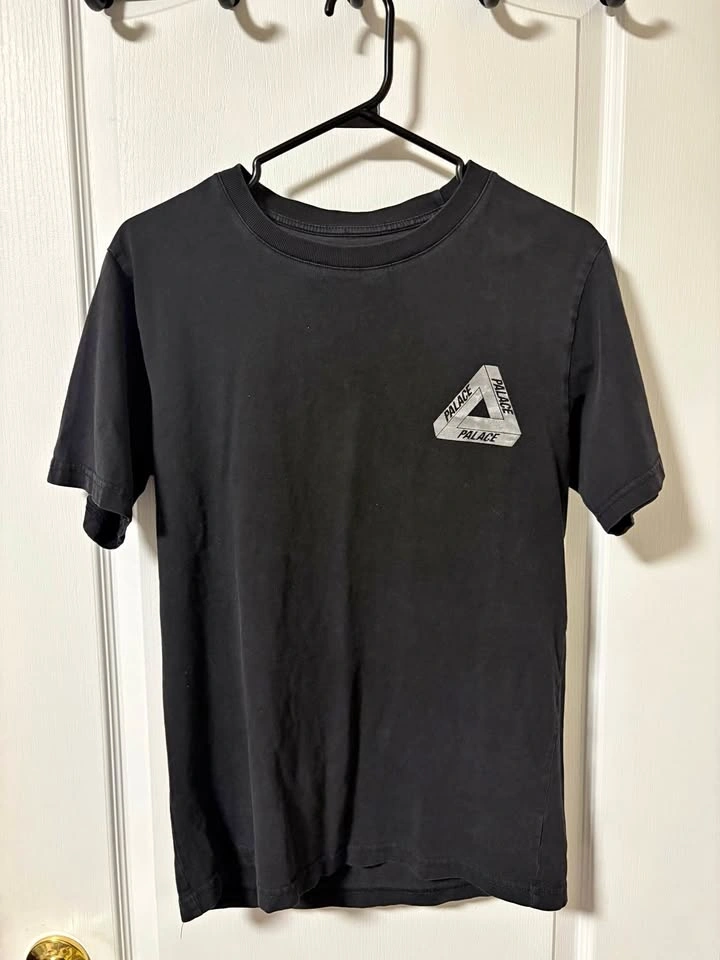 Palace tee size S