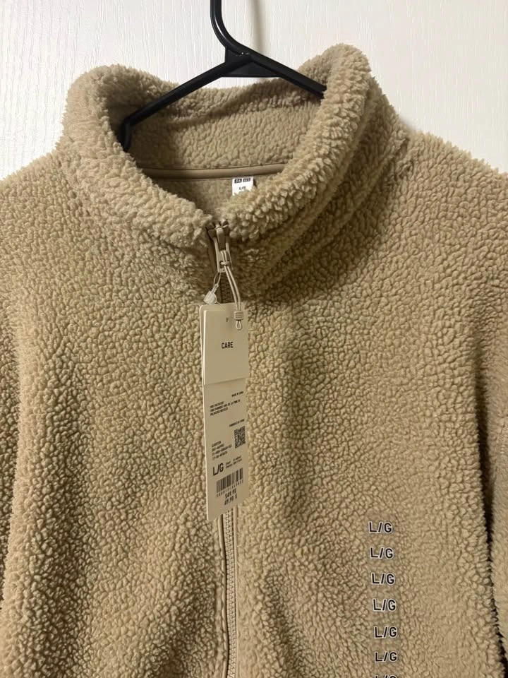 Uniqlo fleece zipup size L - photo 2