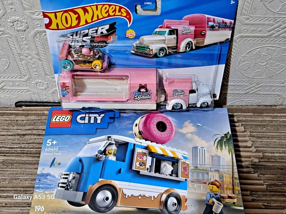 Lego City & Hot Wheels Donut Truck & Delivery Lot