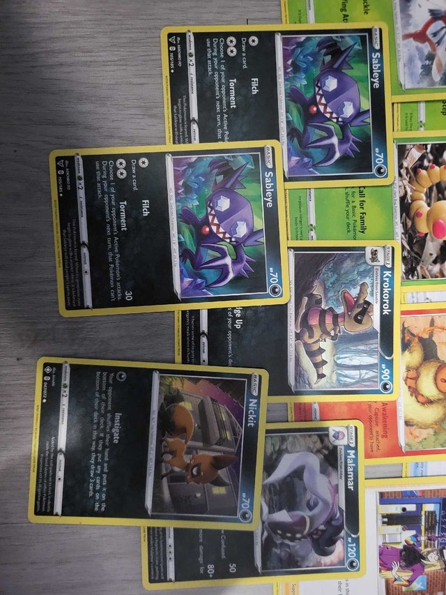 13 Sword & Shield (2020-2022) Era Pokemon Cards - photo 3