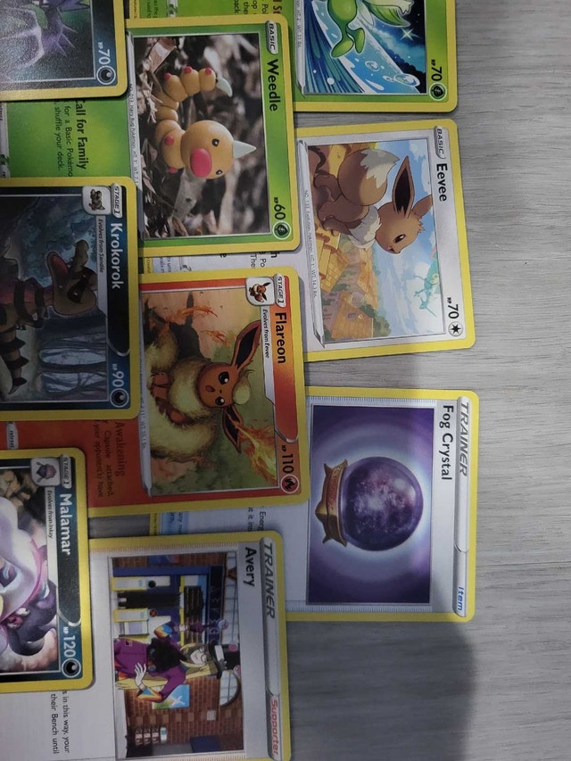 13 Sword & Shield (2020-2022) Era Pokemon Cards - photo 4