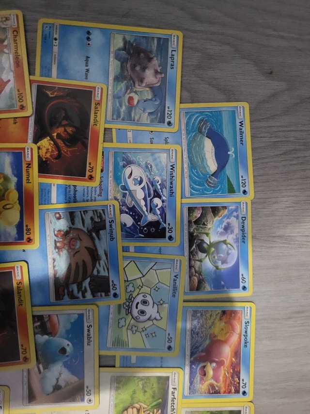 48 Sun & Moon (2017-2019) Era Pokemon Cards - photo 2