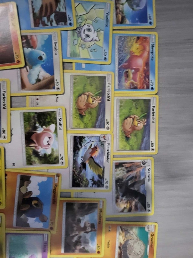 48 Sun & Moon (2017-2019) Era Pokemon Cards - photo 4