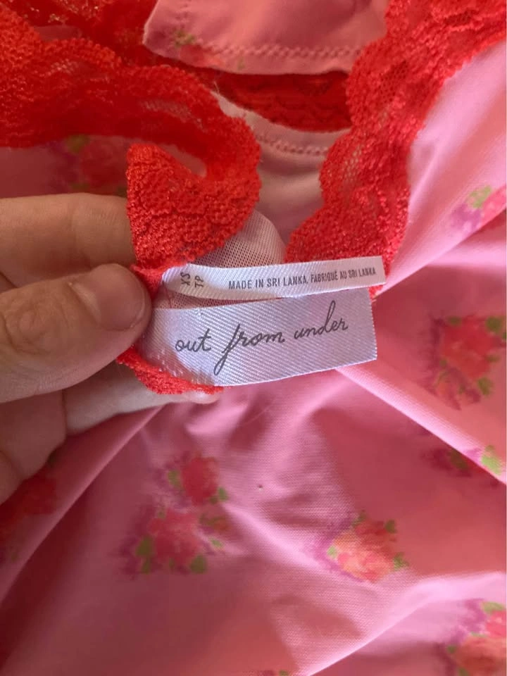 pink and red UO halter top xs - photo 2