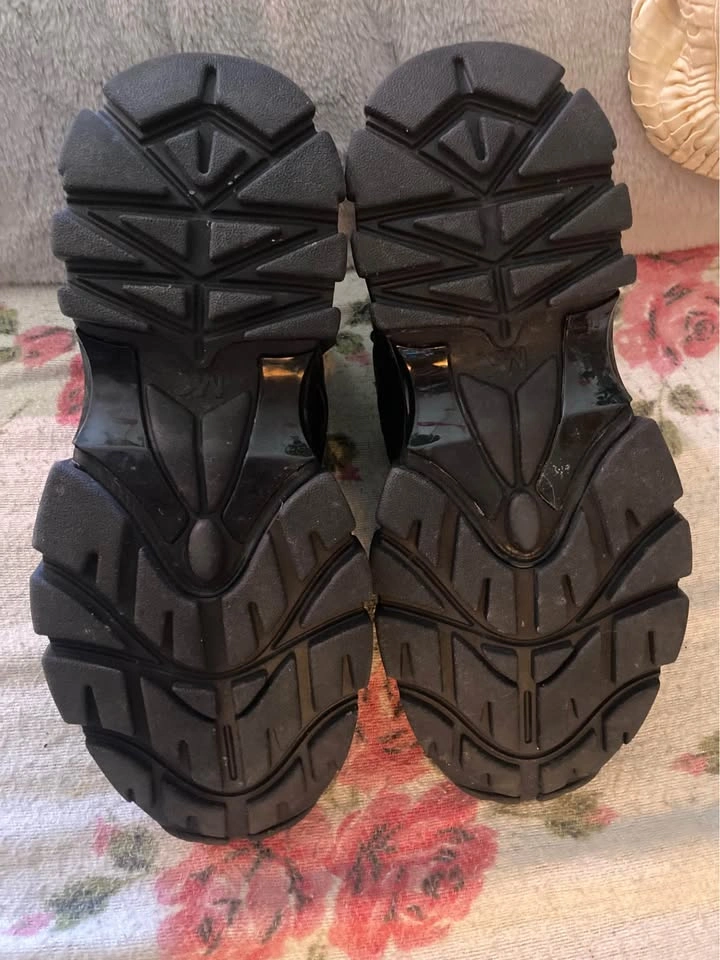 Michael Kors platform booties/sneaks - photo 2