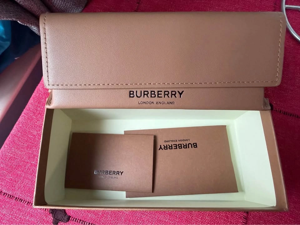 Burberry BE4307 PRIMROSE 366073 - Women’s Sunglasses - photo 2
