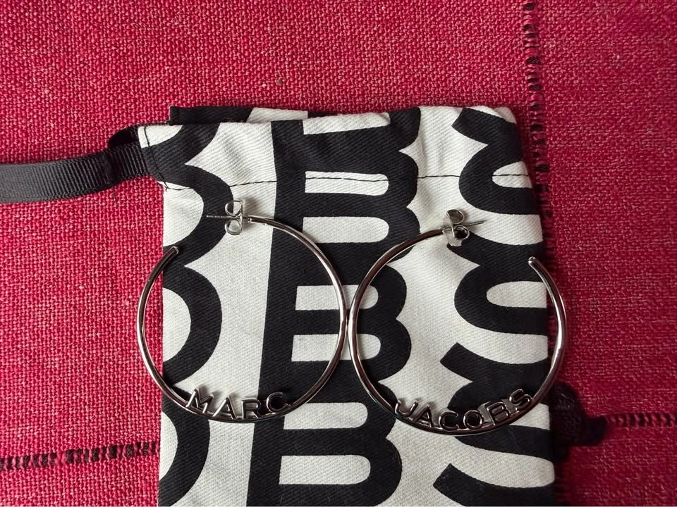 Marc Jacobs “The Monogram Hoops” Silver - Brand New, Never Worn - photo 3