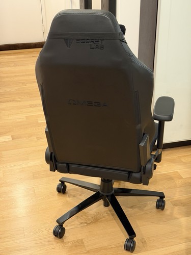 Secretlab OMEGA 2020 Series ergonomic gaming chair in black - photo 2