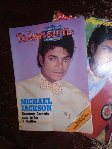 1984-93 Michael Jackson Magazines/Books/Funko Lot! - photo 2
