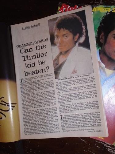 1984-93 Michael Jackson Magazines/Books/Funko Lot! - photo 3