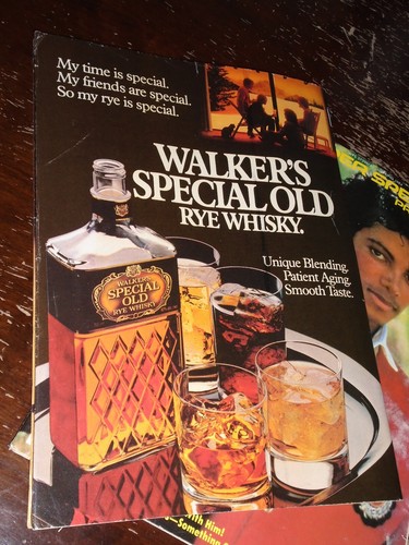 1984-93 Michael Jackson Magazines/Books/Funko Lot! - photo 4