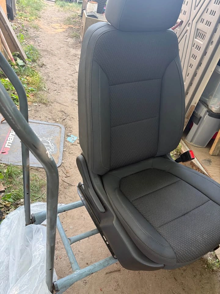 2020 Chevy Silverado cloth passenger manual seat - photo 4