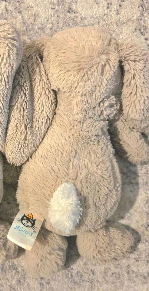 Authentic Jellycat Bashful Bunny (Medium) - photo 2