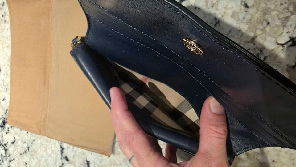 Burberry Alvington Wallet - photo 4