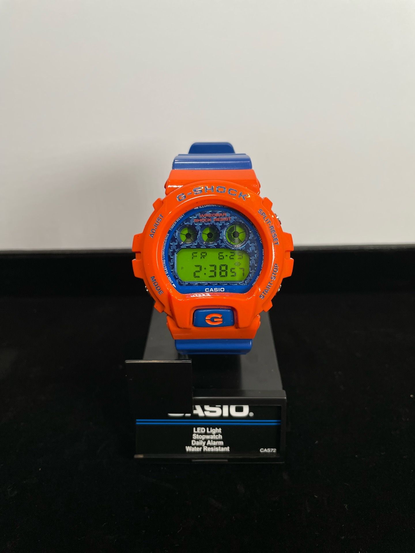 Casio G-Shock DW-6900 “Knicks Blue/Orange”