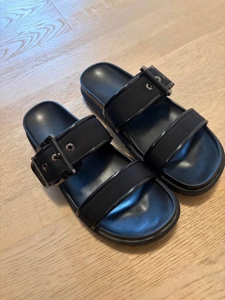 Michael Kors Black Buckle Slide Sandals (8) - photo 2