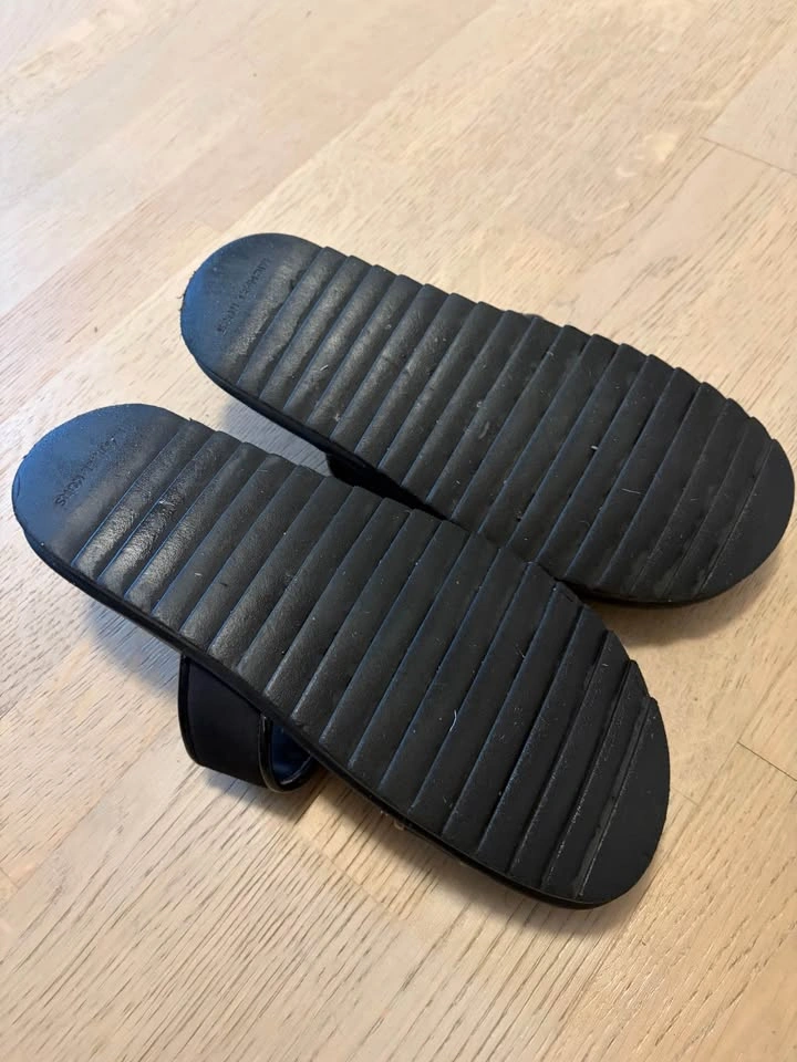 Michael Kors Black Buckle Slide Sandals (8) - photo 3