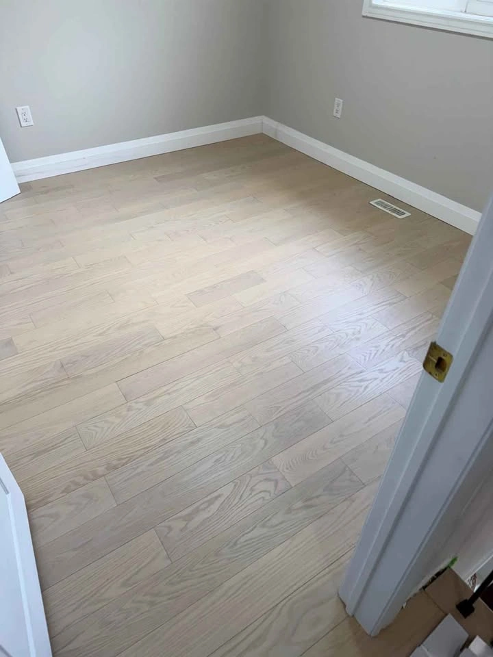 5" Red Oak Select & Better Hardwood Flooring - photo 3
