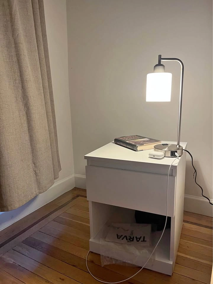 Desk lamp