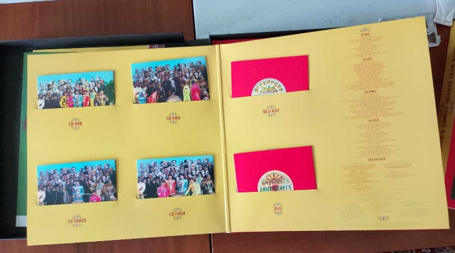 The Beatles Sgt. Pepper's Lonely Hearts Club Band Super Deluxe - photo 3