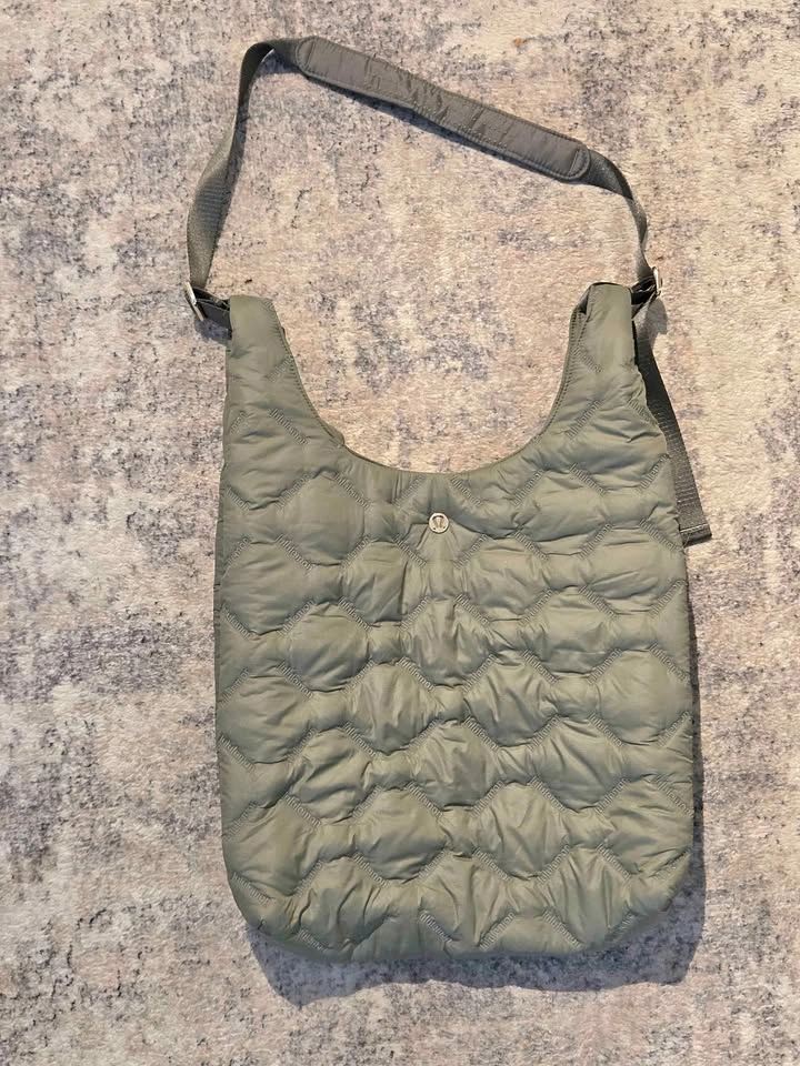 Lululemon Quilted Shoulder Bag – Olive