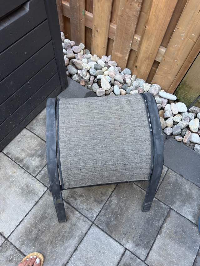 6 patio chairs - good condition - photo 3